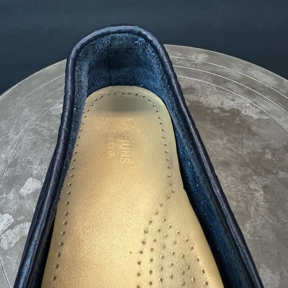 G.H. Bass & Co. Navy Leather Slip-Ons Womens Size 11 - Picture 6 of 9